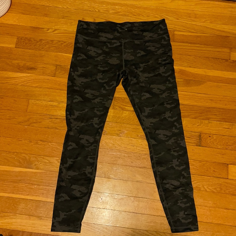 Fabletics Powerhold leggings size L